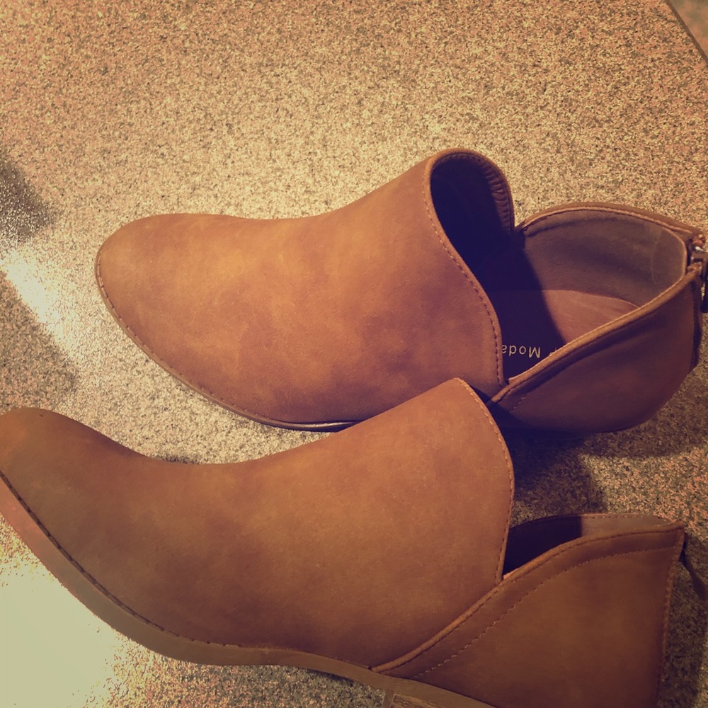 Camel booties size 10